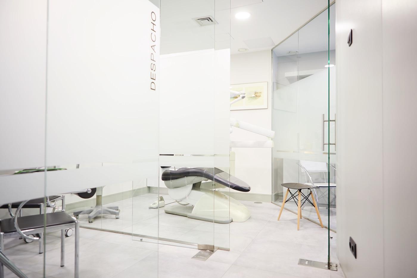 Despacho. Instalaciones en Clínica Suma + Dental en Zaragoza