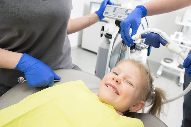 Cómo cuidar la salud dental de tus hijos (I)