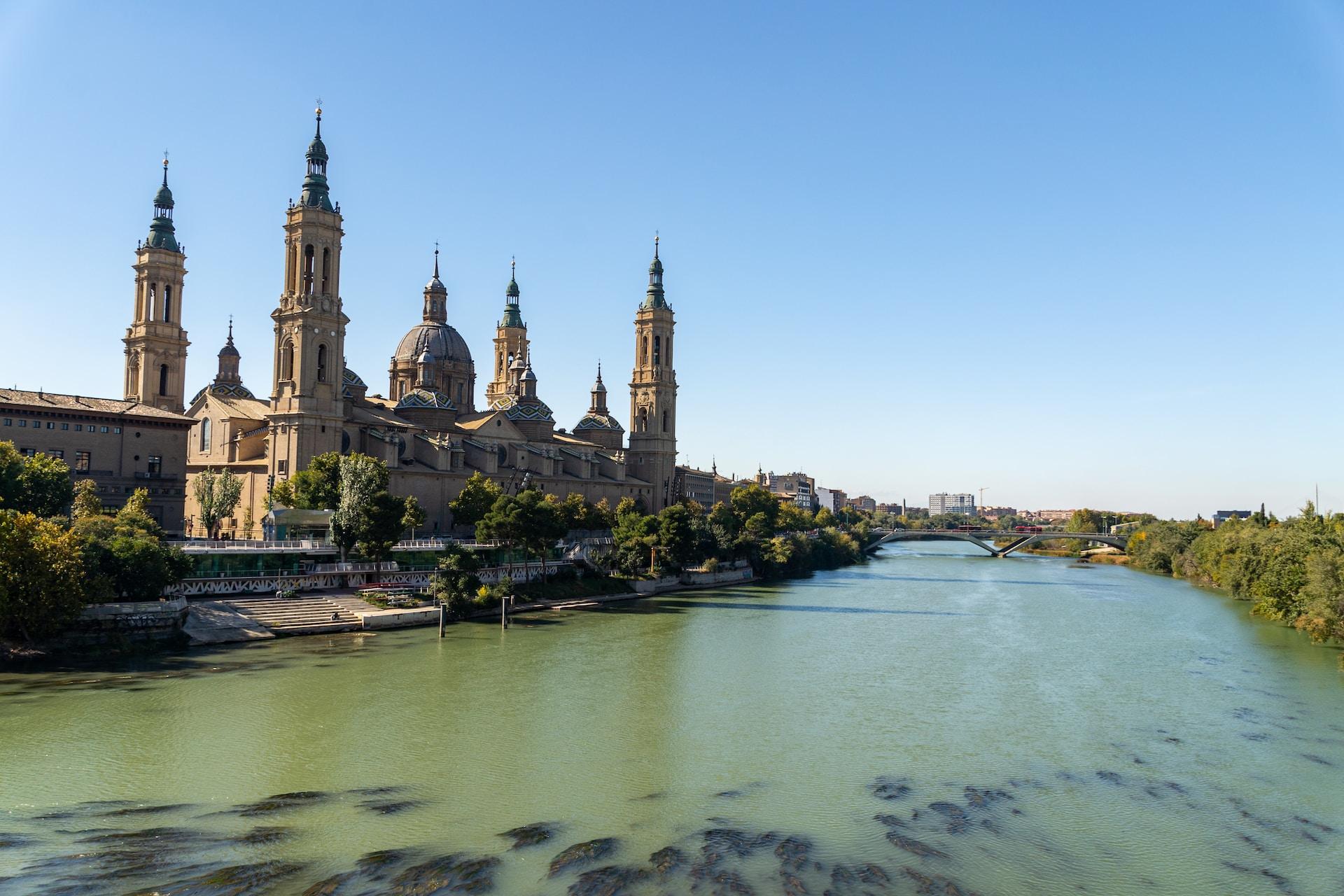 Feliz Día de Aragón y Día del Libro